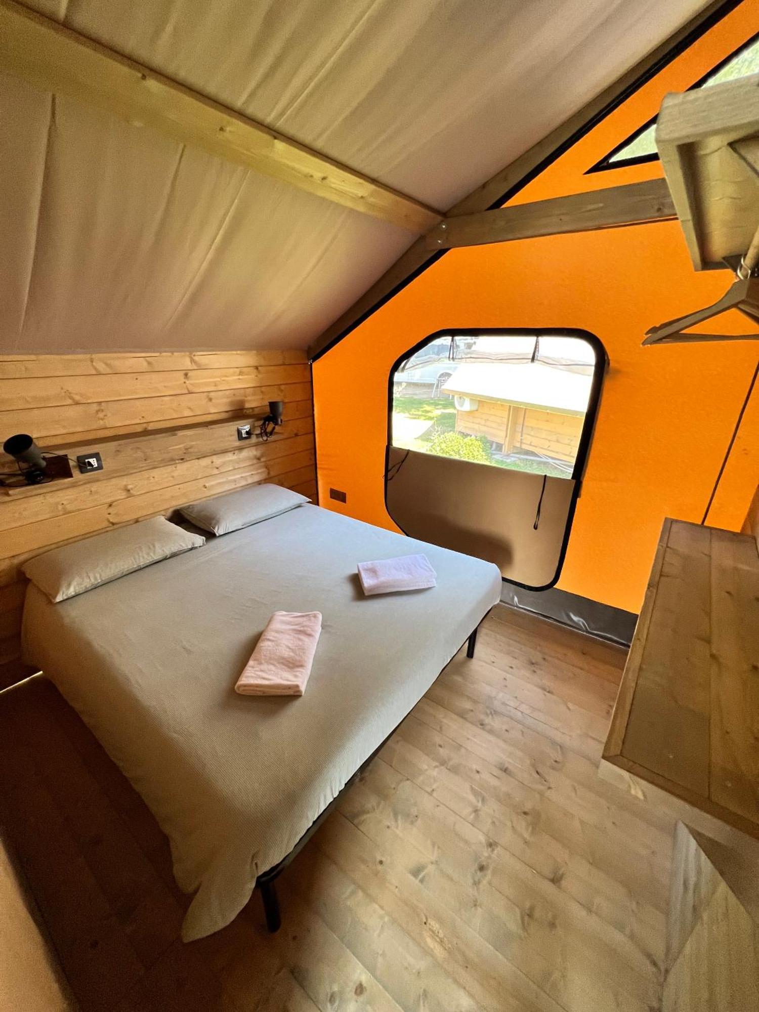 Glamping Camping Rivabella Леко Екстериор снимка