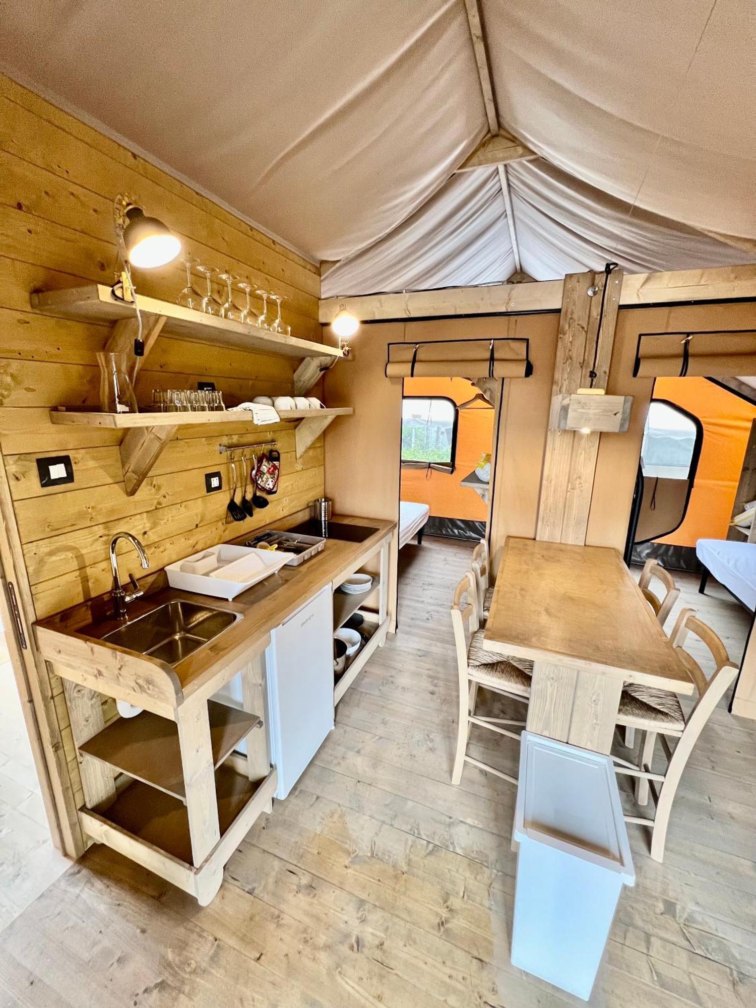 Glamping Camping Rivabella Леко Екстериор снимка